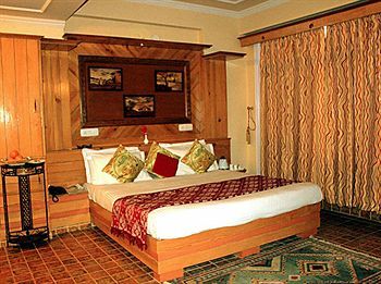 Una Comfort Nandini Hotel Dharamshala Exterior foto